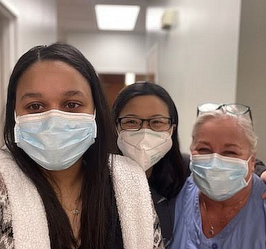 Contact Gentle Dental 9 Dentists of Dunwoody dental hygienists